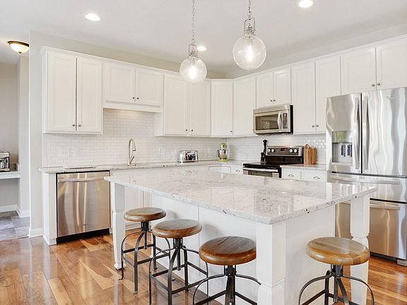 3rd image of 6049 Lambright St