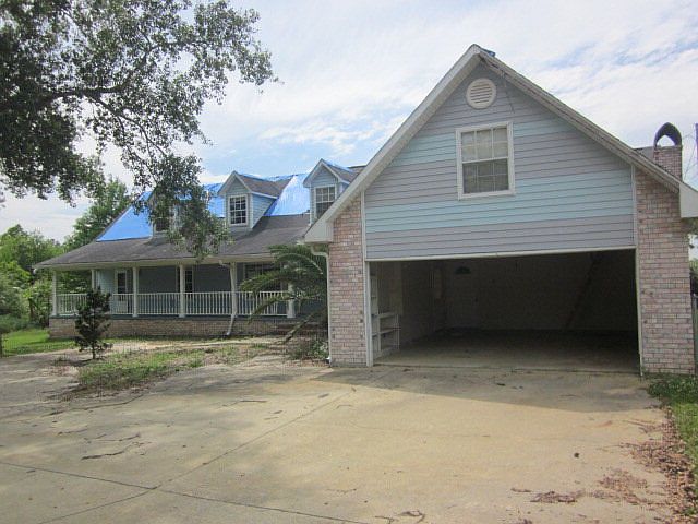 1st image of 139 7th Ave