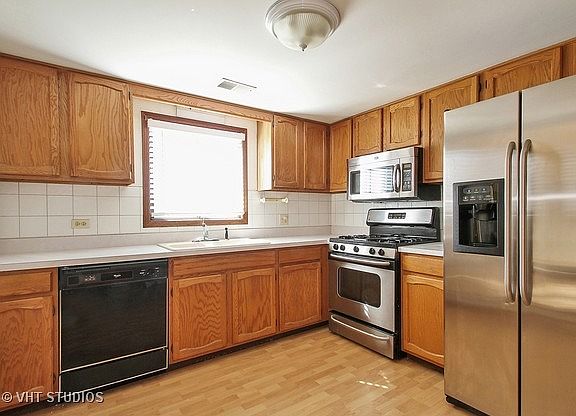 4th image of 6850 N Northwest Hwy APT 3B