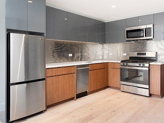 3rd image of 69 E 125th St APT 4E