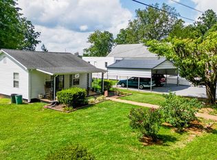 125 Oakwood Ave, Chase City, VA