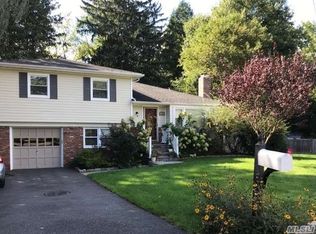 5 Vernon Ave, East Norwich, NY 11732