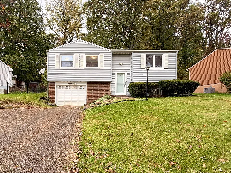 1st image of 421 Tivoli Rd