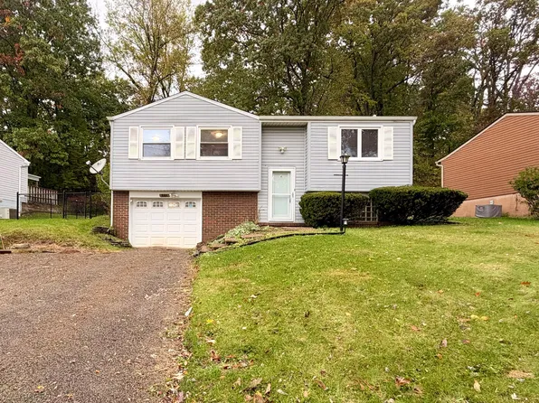 421 Tivoli Rd, Pittsburgh, PA 15239
