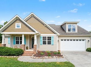 32 Avondale Dr, Lillington, NC 27546