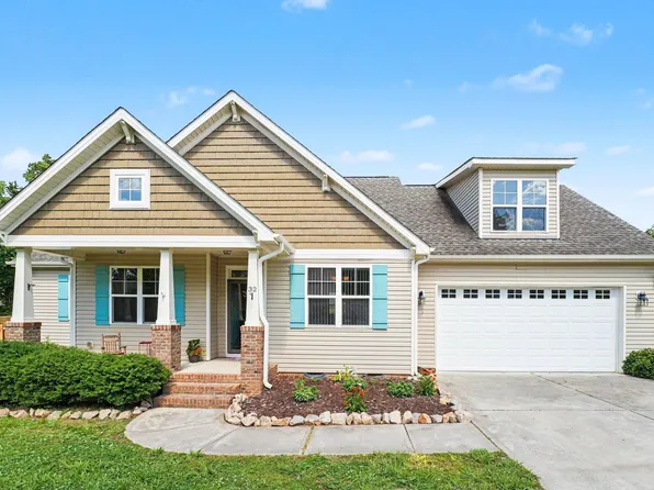 32 Avondale Dr, Lillington, NC 27546