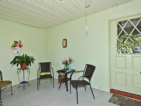 4th image of 2001 Heathfield Cir #0