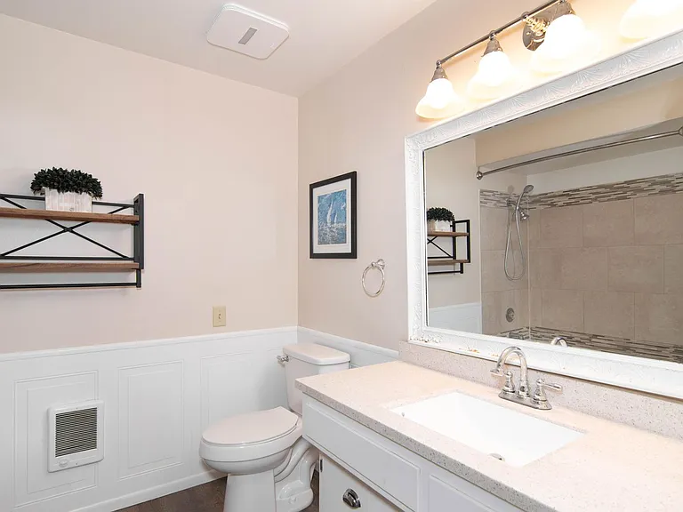 906 S McDonald Rd — Photo 12