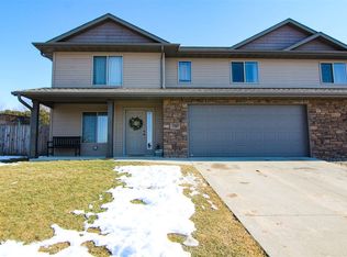 705 Hampton Dr, Williamsburg, IA 52361