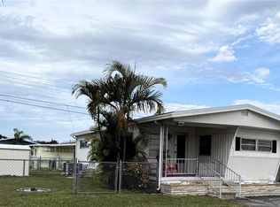 811 50th Ave W, Bradenton, FL 34207