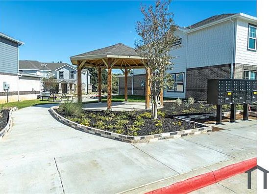 1st image of 6207 Roby Dr
