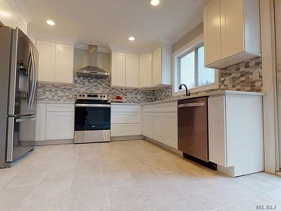 3rd image of 33 Foothill Ln