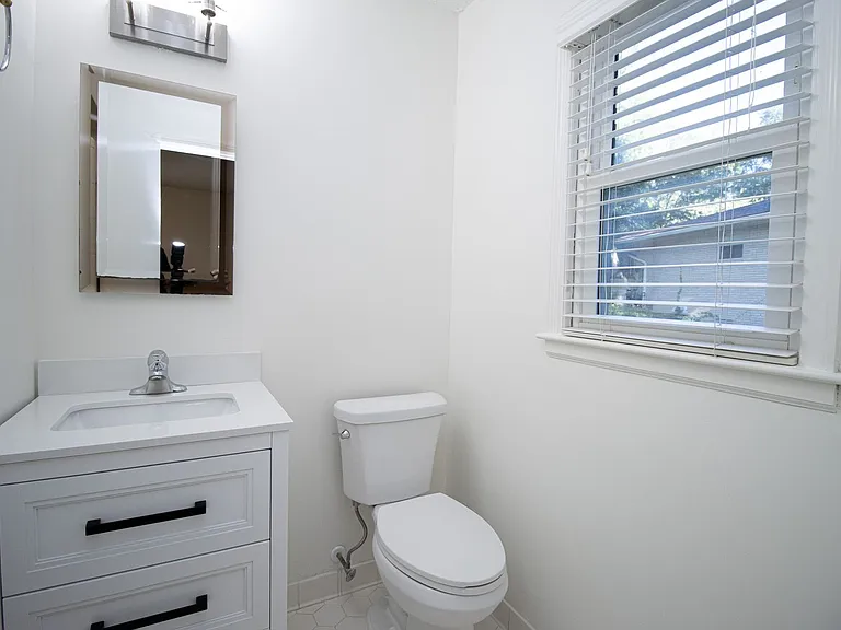 1110 Slann Dr — Photo 19