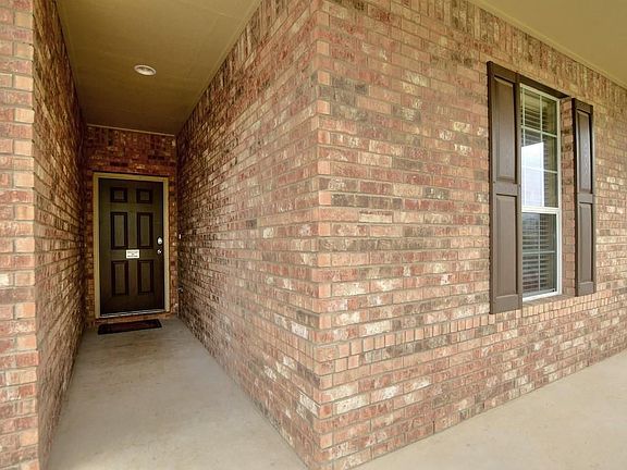 4th image of 752 Hoot Owl Ln S