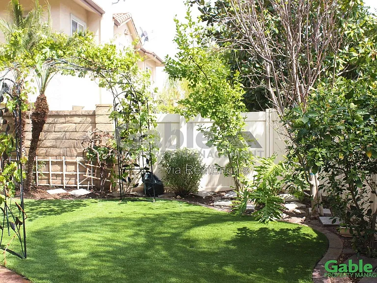 24210 Amaryllis Ct — Photo 20