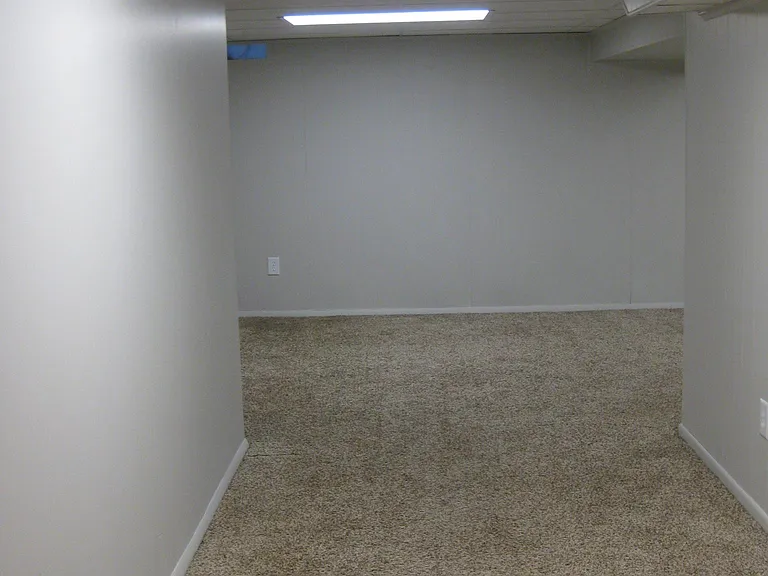 1446 Oakbrook E — Photo 26