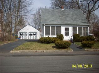 18 Monroe St, Taunton, MA 02780