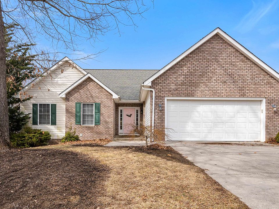1st image of 231 Mountain Breeze Dr
