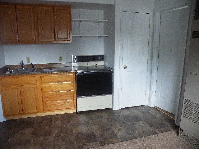 1121 Central Ave — Photo 5