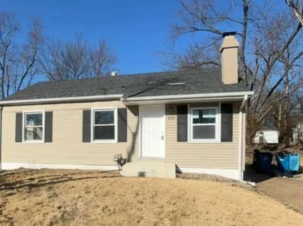 225 Cameron Rd, Saint Louis, MO 63137
