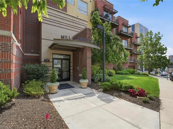 4521 Wornall Rd APT 208, Kansas City, MO 64111