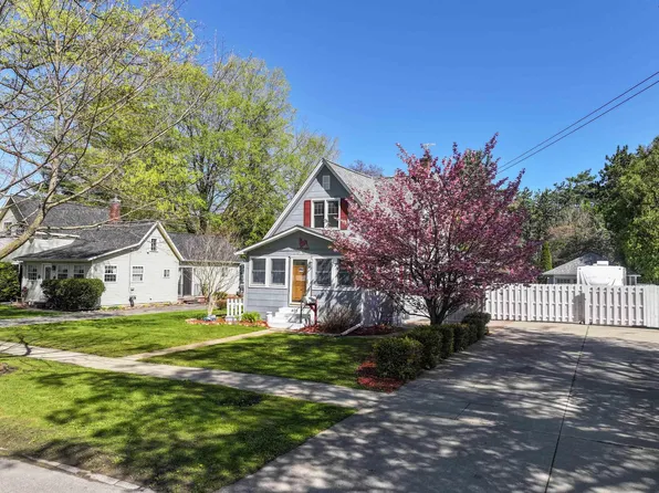 405 E 5th St, Imlay City, MI 48444