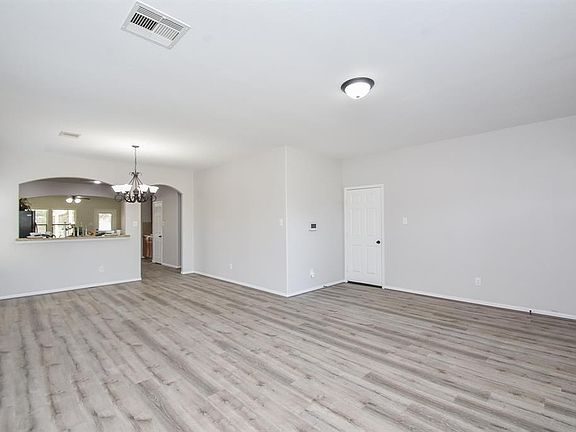 4th image of 23319 E Pine Ivy Ln