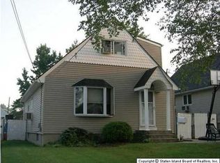 837 Lamont Ave, Staten Island, NY 10309