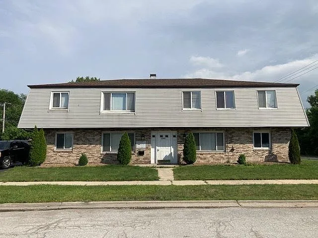 15641 Greenwood Rd #2E — Photo 1