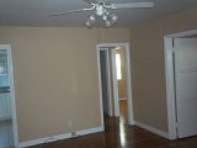 4th image of 15209 Daphne Ave