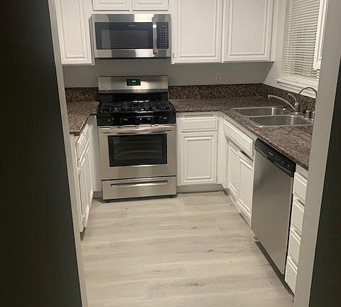 4th image of 1247 Stoner Ave #9