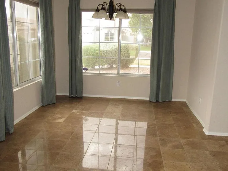102 W Gail Dr — Photo 6