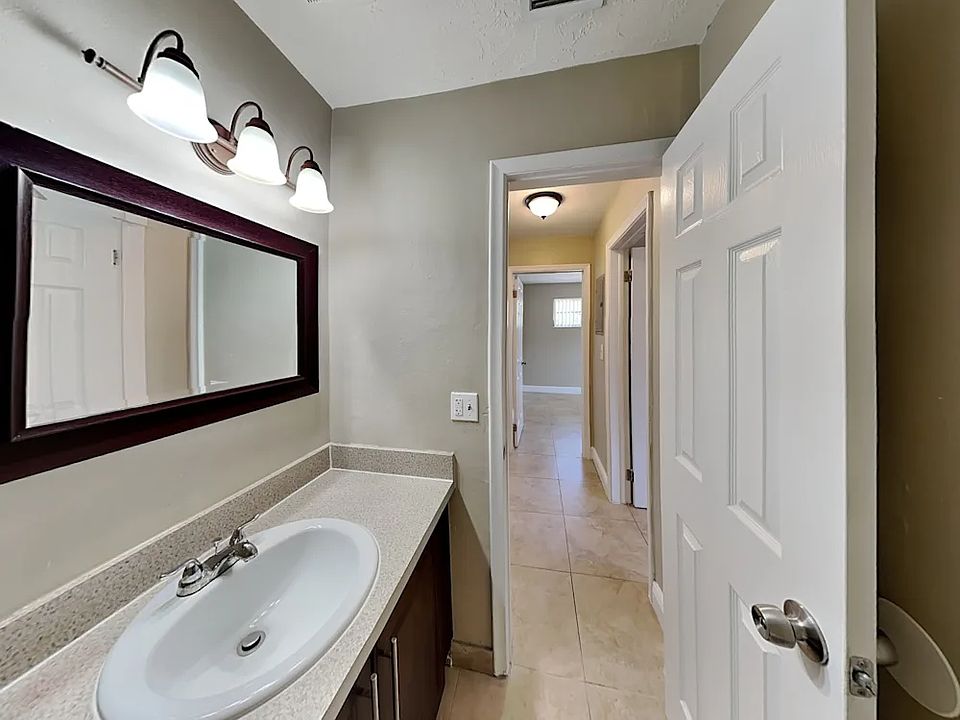 1st image of 2571 NW 81st Ter