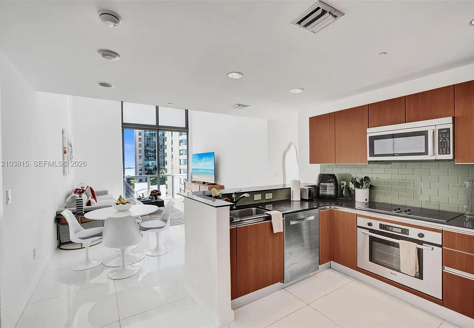 1060 Brickell Condo — Photo 2