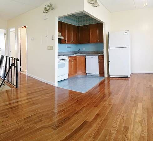 1st image of 1308 33rd Ave #2