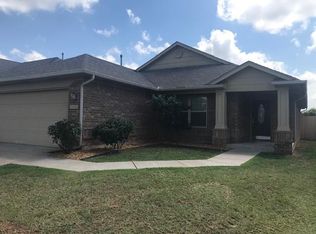 13312 SW 2nd St, Yukon, OK 73099