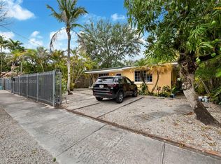2960 Whitehead St, Miami, FL 33133