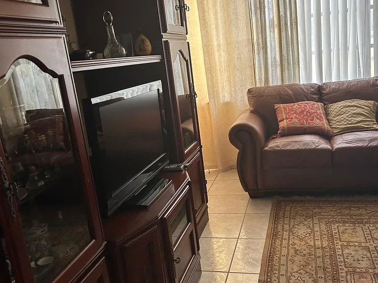 1551 NE Miami Gardens Dr — Photo 5
