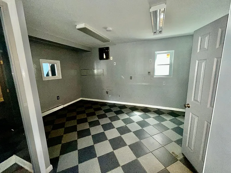 425 Main St #FRONT — Photo 7