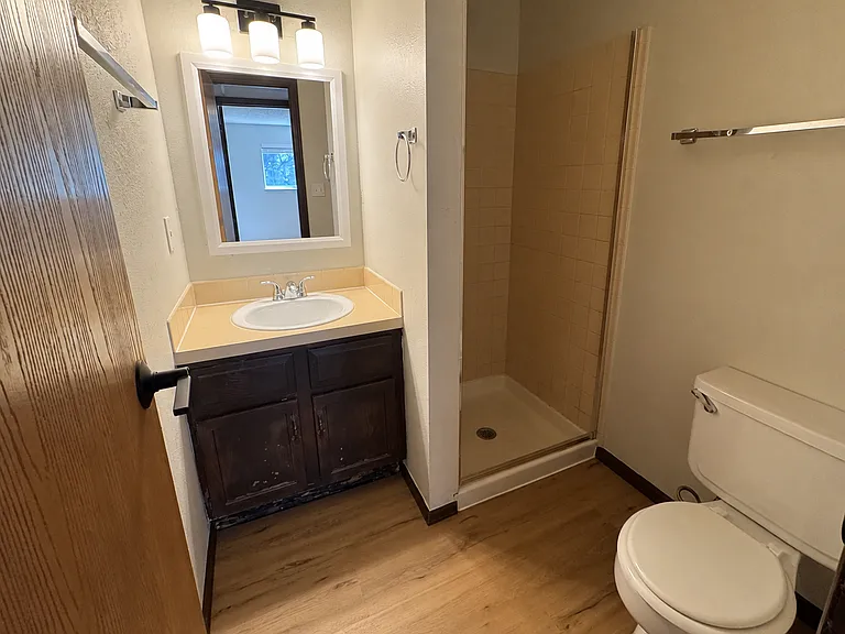 139 Juniper Pl #D — Photo 14