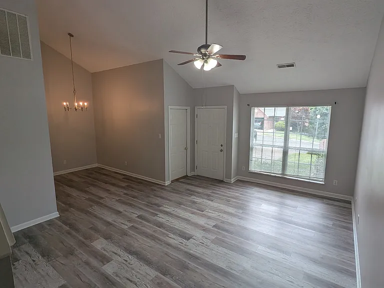 8528 Constance Way — Photo 7