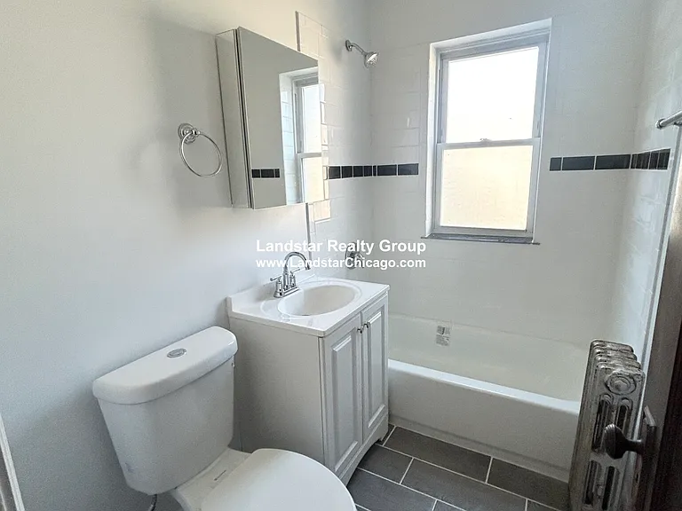 1936 W Estes Ave #1N — Photo 8