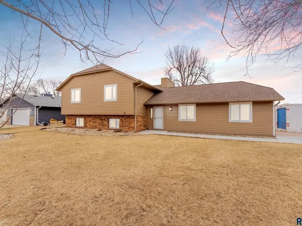 4212 S Southeastern Ave, Sioux Falls, SD 57103
