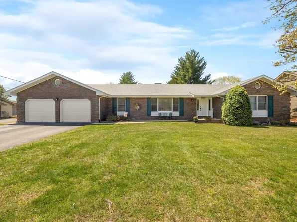 1006 Meadowlane Dr, Cave City, KY 42127