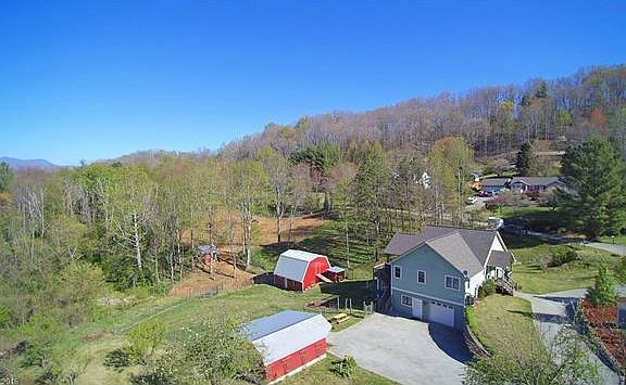 2nd image of 81 Dazzling Brook Ln