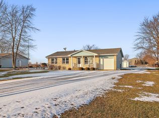 10941 E French St, Grant Park, IL 60940