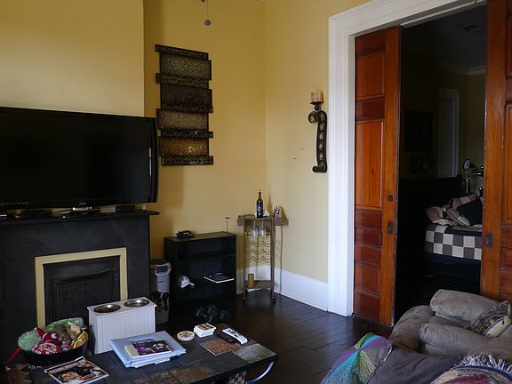 3rd image of 1604 Carondelet St