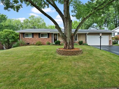 1219 Port Royal Dr, Saint Louis, MO, 63146