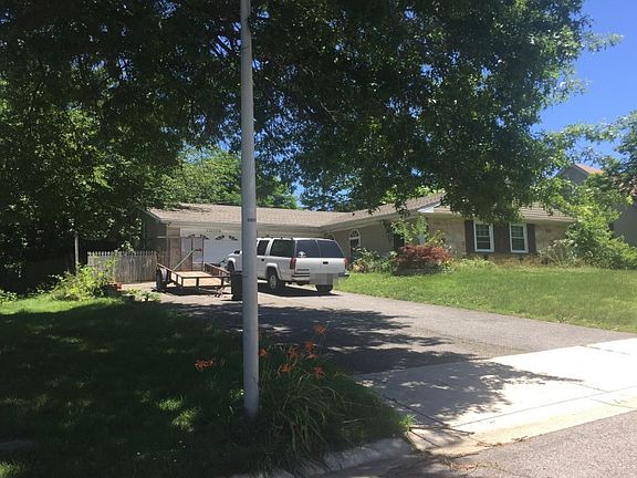3rd image of 12104 Raritan Ln