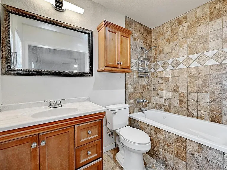 3312 Plantation Rd — Photo 9